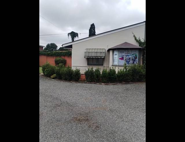 OFFICE PROPERTY TO RENT IN SCOTTSVILLE